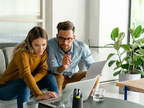 Palkat ja HR yhdestä paikasta